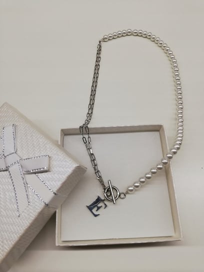 naszyjnik perły + łańcuszek 50cm + dowolna literka STAL ALEKORALE Elbląg