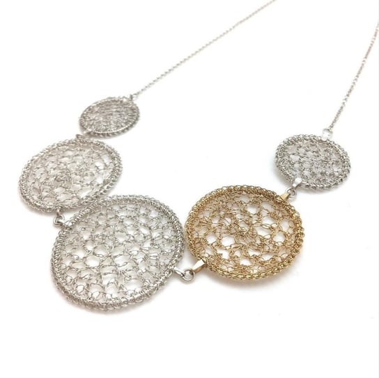 Naszyjnik szydełkowany srebrny: CROCHETED SILVER & GOLD CIRCLES Inna marka