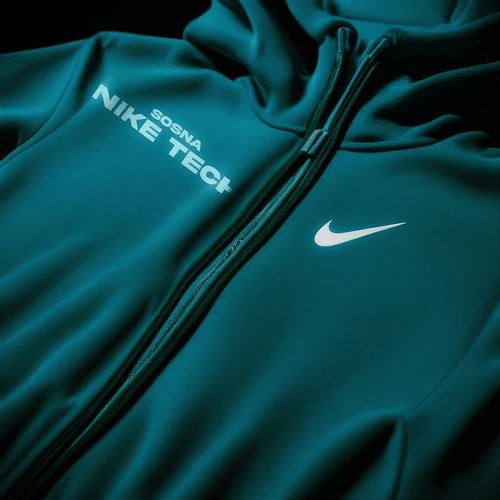 NIKE TECH SOSNA