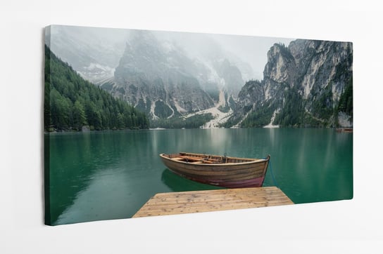 Obraz na płótnie HOMEPRINT, jezioro w dolinie górskiej we Włoszech, krajobraz, góry, łódka, Włochy 100x50 cm HOMEPRINT