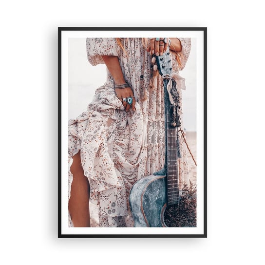 Obraz - Plakat - Dzieci kwiaty w drodze - 70x100cm - Kobieta Boho Gitara - Foto Plakaty w ramie koloru czarnego do Salonu Sypialni ARTTOR ARTTOR