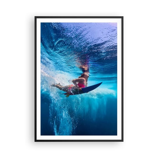 Obraz - Plakat - Głębia radości - 70x100cm - Surfing Kobieta Sport - Foto Plakaty w ramie koloru czarnego do Salonu Sypialni ARTTOR ARTTOR