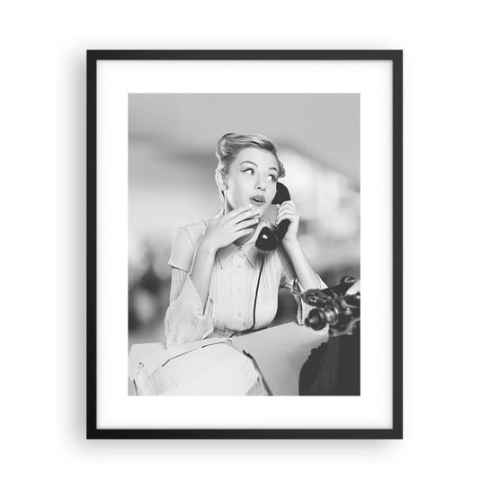 Obraz - Plakat - Halo, tu lata 50. - 40x50cm - Vintage Czarno-Biały Retro - Foto Plakaty w ramie koloru czarnego do Salonu Sypialni ARTTOR ARTTOR