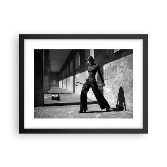 Obraz - Plakat -  Miejska elegancja - 40x30cm - Kobieta Moda Modelka - Foto Plakaty na ścianę w czarnej ramie - Plakat do Salonu Sypialni ARTTOR ARTTOR