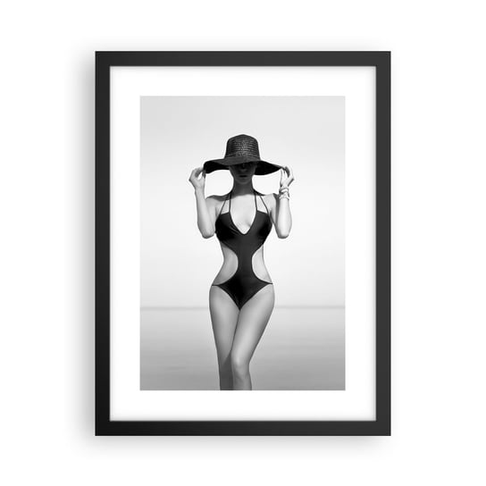 Obraz - Plakat - Na imię mi: Elegancja - 30x40cm - Kobieta Plaża Moda - Foto Plakaty na ścianę w czarnej ramie - Plakat do Salonu Sypialni ARTTOR ARTTOR