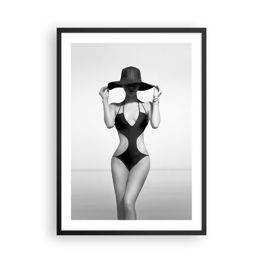 Obraz - Plakat - Na imię mi: Elegancja - 50x70cm - Kobieta Plaża Moda - Nowoczesny modny obraz Plakat czarna rama ARTTOR ARTTOR