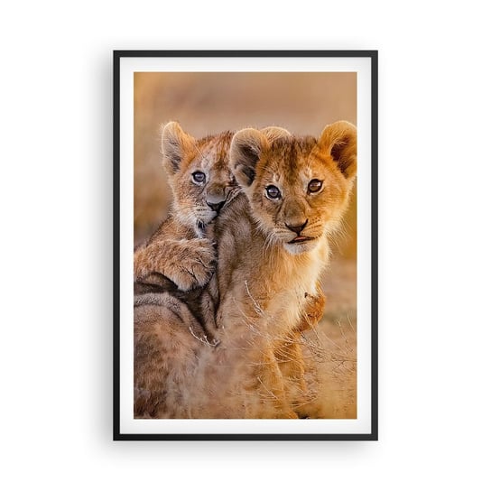 Obraz - Plakat - Nie przeszkadzać! Bawimy się - 61x91cm - Zwierzęta Lew Afryka - Foto Plakaty na ścianę w czarnej ramie - Plakat do Salonu Sypialni ARTTOR ARTTOR