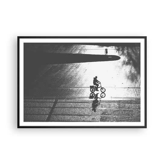 Obraz - Plakat - Przed siebie, przez miasto - 100x70cm - Rowerzysta Miasto Rower - Foto Plakaty w ramie koloru czarnego do Salonu Sypialni ARTTOR ARTTOR