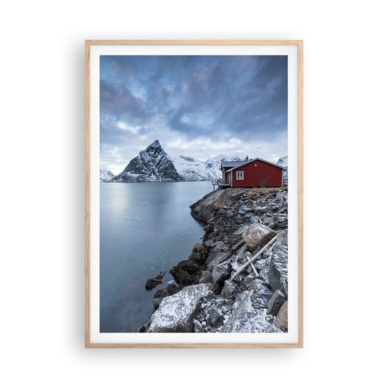 Obraz - Plakat - Skandynawskie zacisze - 70x100cm - Norwegia Fiordy Domek - Foto Plakaty w ramie koloru jasny dąb do Salonu Sypialni ARTTOR ARTTOR
