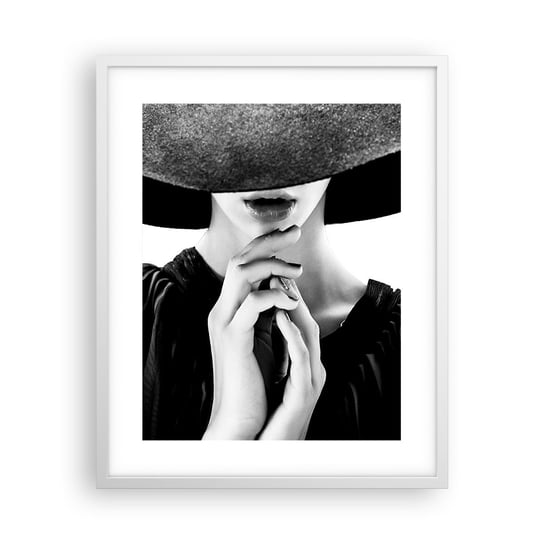 Obraz - Plakat - Skryte piękno - 40x50cm - Kobieta W Kapeluszu Kobiece Dłonie Moda - Foto Plakaty w ramie koloru białego do Salonu Sypialni ARTTOR ARTTOR