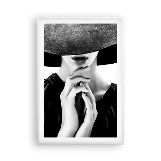 Obraz - Plakat - Skryte piękno - 61x91cm - Kobieta W Kapeluszu Kobiece Dłonie Moda - Foto Plakaty na ścianę w ramie białej - Plakat do Salonu Sypialni ARTTOR ARTTOR