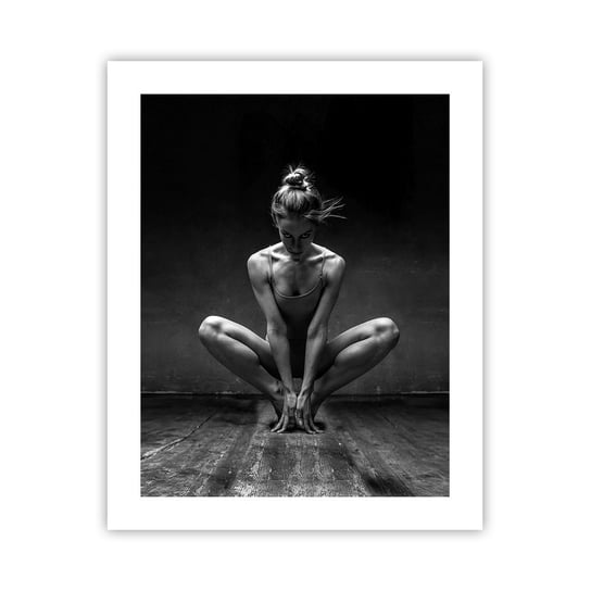 Obraz - Plakat - Skupienie tanecznej energii - 40x50cm - Tancerka Kobieta Czarno-Biały - Foto Plakaty bez ramy do Salonu Sypialni ARTTOR ARTTOR
