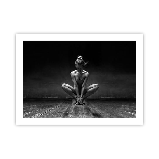 Obraz - Plakat - Skupienie tanecznej energii - 70x50cm - Tancerka Kobieta Czarno-Biały - Nowoczesny modny obraz Plakat bez ramy do Salonu Sypialni ARTTOR ARTTOR