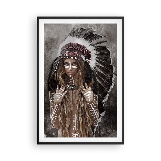 Obraz - Plakat - Tajemnica siły plemienia - 61x91cm - Kobieta Wojowniczka Plemię - Foto Plakaty na ścianę w czarnej ramie - Plakat do Salonu Sypialni ARTTOR ARTTOR