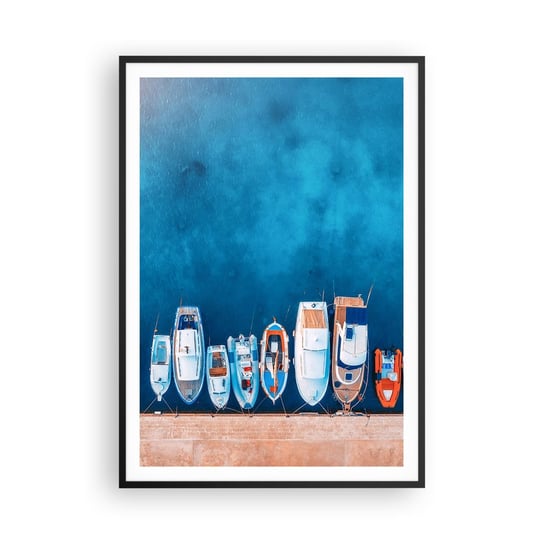 Obraz - Plakat - W jednym rzędzie - 70x100cm - Jachty Port Morze - Foto Plakaty w ramie koloru czarnego do Salonu Sypialni ARTTOR ARTTOR