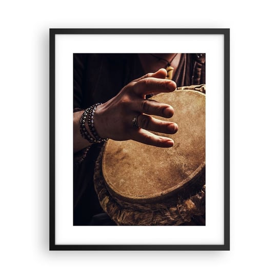 Obraz - Plakat - W rytmie serca - 40x50cm - Gra Na Bębnie Afryka Muzyka - Foto Plakaty w ramie koloru czarnego do Salonu Sypialni ARTTOR ARTTOR