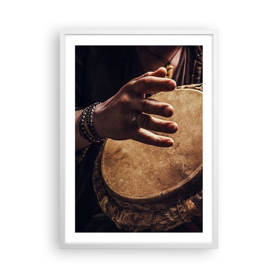 Obraz - Plakat - W rytmie serca - 50x70cm - Gra Na Bębnie Afryka Muzyka - Nowoczesny modny obraz Plakat rama biała ARTTOR ARTTOR