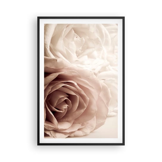Obraz - Plakat - W sercu róży - 61x91cm - Róże Kwiaty Romantyczny - Foto Plakaty na ścianę w czarnej ramie - Plakat do Salonu Sypialni ARTTOR ARTTOR