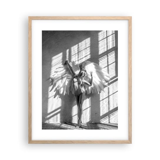 Obraz - Plakat - Wprost z nieba - 40x50cm - Kobieta Modelka Taniec - Foto Plakaty w ramie koloru jasny dąb do Salonu Sypialni ARTTOR ARTTOR