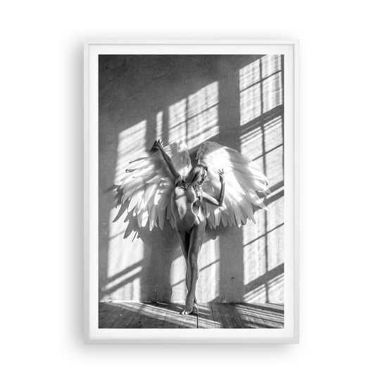 Obraz - Plakat - Wprost z nieba - 70x100cm - Kobieta Modelka Taniec - Foto Plakaty w ramie koloru białego do Salonu Sypialni ARTTOR ARTTOR