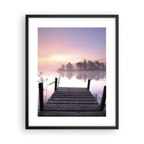 Obraz - Plakat - Z liliowej mgły... - 40x50cm - Krajobraz Wschód Słońca Jezioro - Foto Plakaty w ramie koloru czarnego do Salonu Sypialni ARTTOR ARTTOR