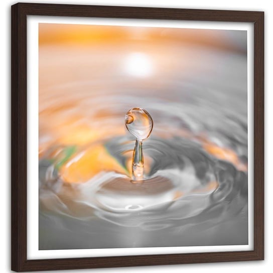 Obraz w ramie brązowej: Kropla wody, 40x40 cm Feeby