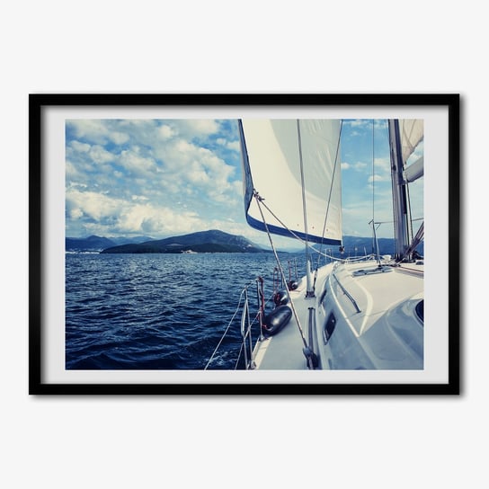 Obraz wiszący z ramką TULUP Jacht na tle morza 70x50 cm cm Tulup