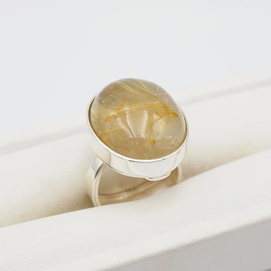 Pierścionek regulowany z owalnym Kwarcem Rutylowym ze złotą nitką w srebrze. Skorulski Jewellery