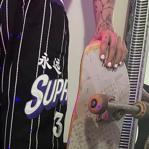 punkstar Agim