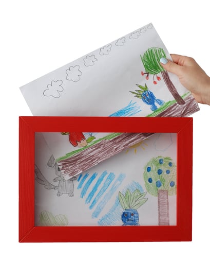Ramka na rysunki dziecka ramki na dziecięcą sztukę CZERWONA drewutnia-art