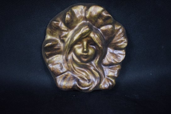 Relief,płaskorzezba kobieta w kwiatach Inna marka