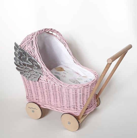 Różowy Wiklinowy Wózek Dla Lalek Ze Skrzydłami, Pchacz + Pościel Róż Z Falbankami / Royal Baby Room Inna marka