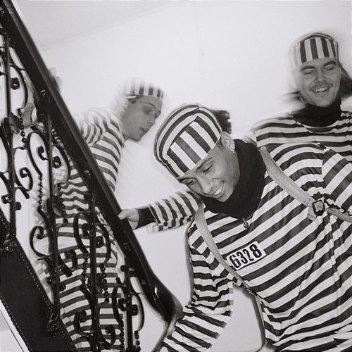 Samme tid Moe3 & Guwapi feat. Lars Bond, Gæste Gutter