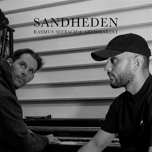 Sandheden Rasmus Seebach, Artigeardit