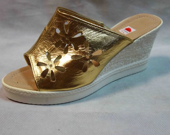 SKÓRZANE klapki złoto koturn na szer stopęTEG K 40 Polskie buty
