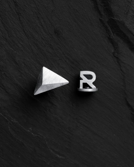 Srebrny kolczyk PYRAMID Reytel Jewelry