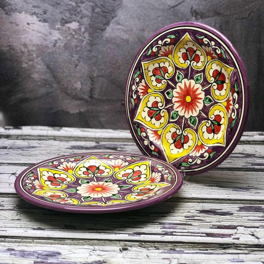 Średni talerz ceramiczny ręcznie zdobiony „Czerwień w purpurze” o średnicy 17,5cm Inny producent