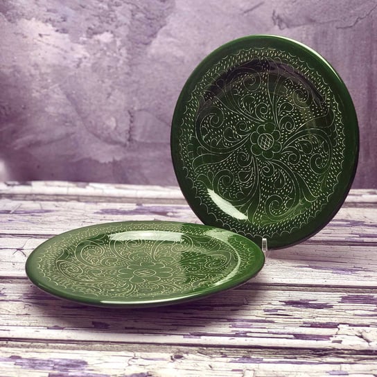 Średni talerz ceramiczny ręcznie zdobiony „Zielona trawa” o średnicy 17,5cm Inny producent