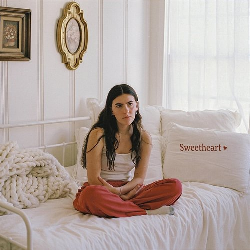 Sweetheart Avery Lynch