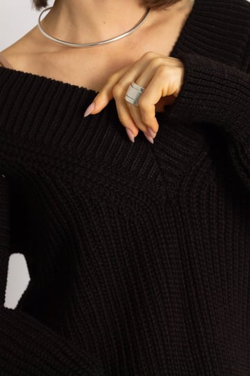Sweter z trójkątnym dekoltem - czarny Sweter z trójkątnym dekoltem - czarny, 42-44 (S) Inna marka
