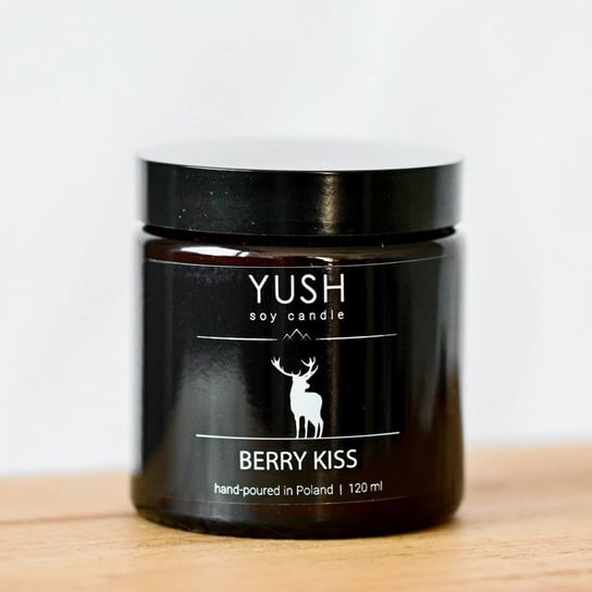 Świeca YUSHYUSH Berry Kiss, 120 ml Yush