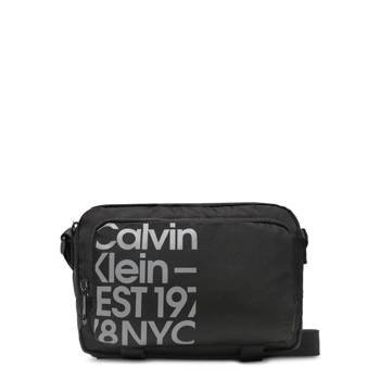 Torby na ramię marki Calvin Klein model K50K510382 kolor Czarny. Torby Męskie. Sezon: Wiosna/Lato Inny producent