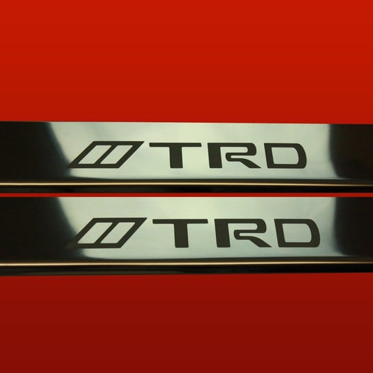 TOYOTA YARIS MK2 Nakładki progowe TRD Prefacelift 3 drzwi Stal nierdzewna 304 Wykończenie połysk Toyota