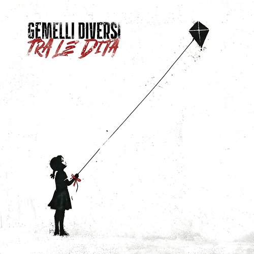 Tra Le Dita Gemelli Diversi