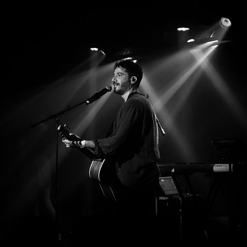 Tribute okafuwa, Adrian Ström