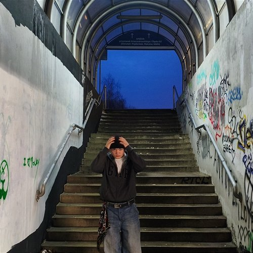 UNDER Hide, k4ro