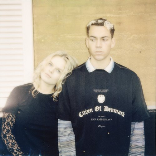 Urørlig Dos Santos, Karoline Mousing