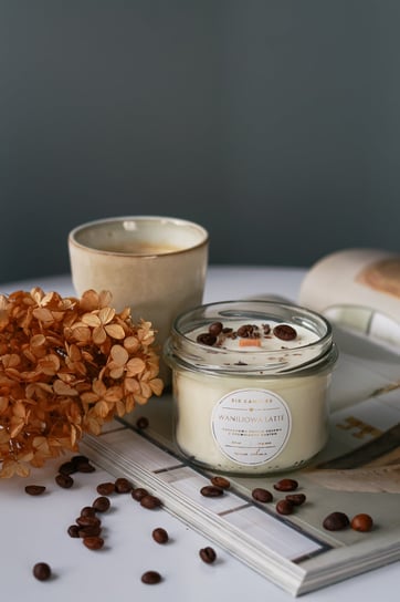 WANILIOWA LATTE | zapachowa świeca sojowa z drewnianym knotem 235 ml Sis Candles SisCandles