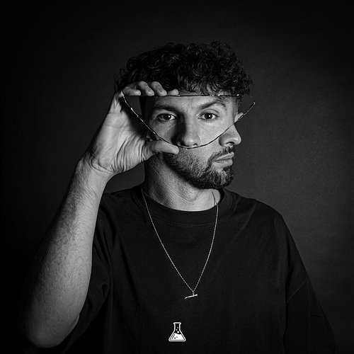 Weerspiegelde Pijn Younes