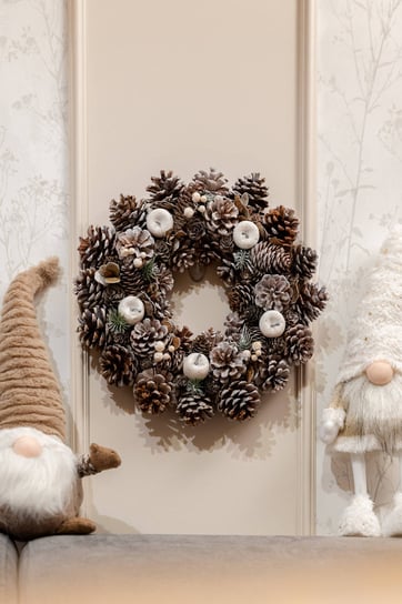 Wianek świąteczny, sztuczny śnieg i szyszki sosny, Ø 34 cm Home Styling Collection